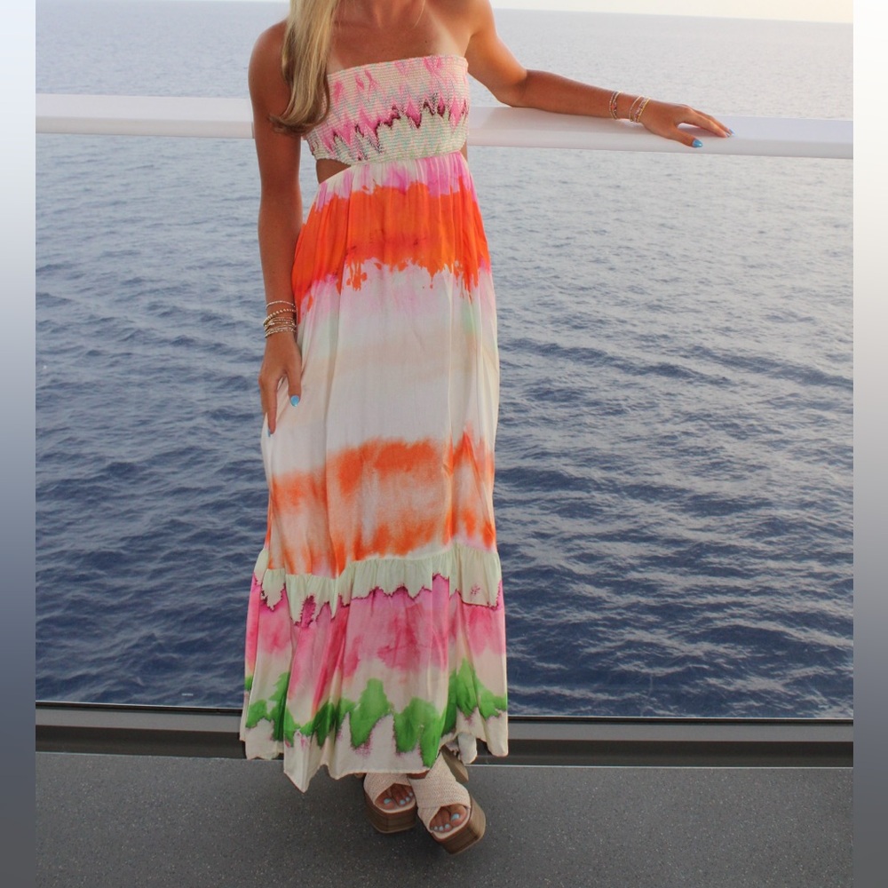 Maaji Multicolor Strapless Maxi Dress XS
Great for spring break or vacation